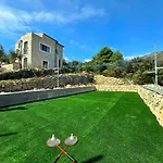Bepina, Surrounded By Sea, Olive, Vineyard